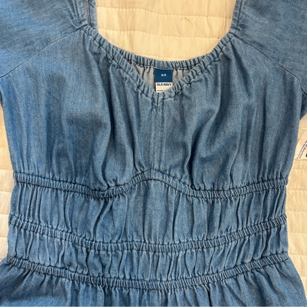 NWT Old Navy Waist-Defined Smocked Denim Wide Leg Jumpsuit Women's XS - Picture 3 of 5